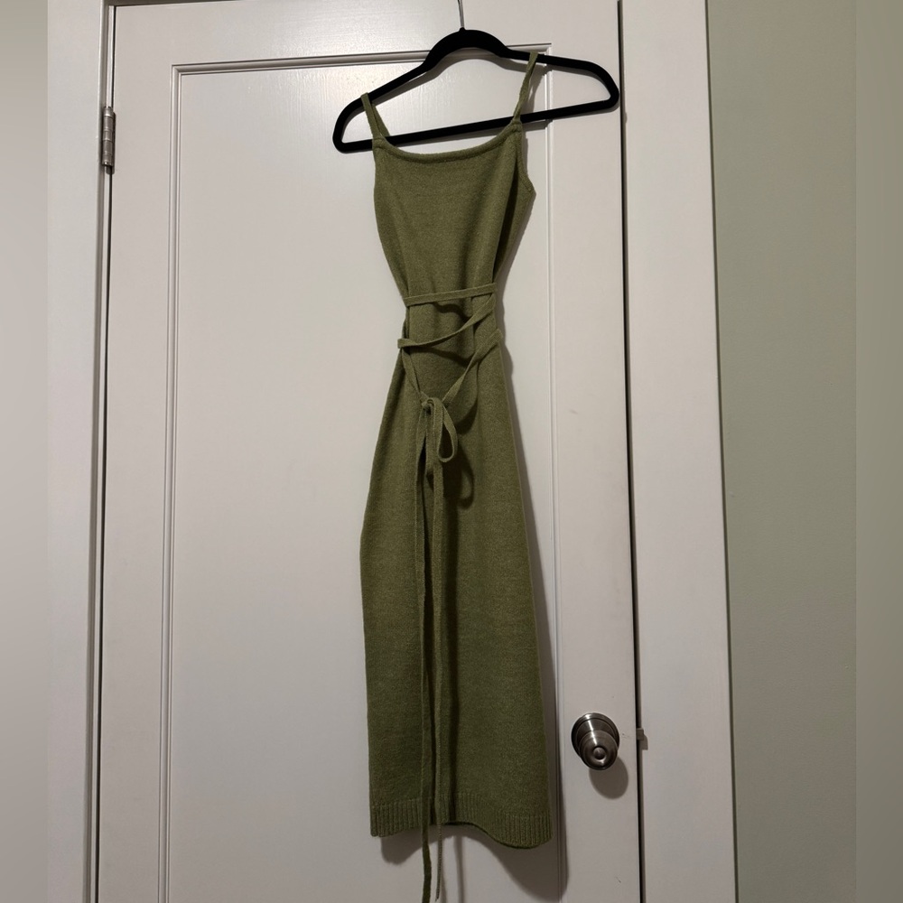 NWT Line and Dot midi dress